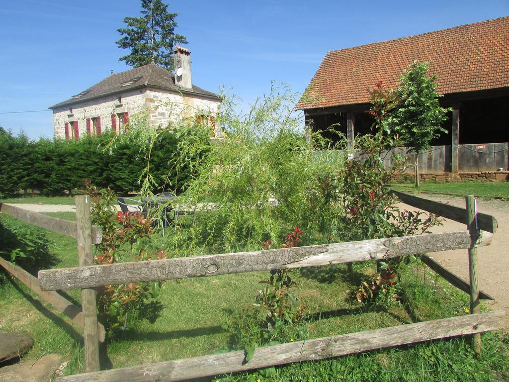 Ecuries De Saint Maurice- Maison D'Hotes De Gondou Lacapelle-Marival Esterno foto